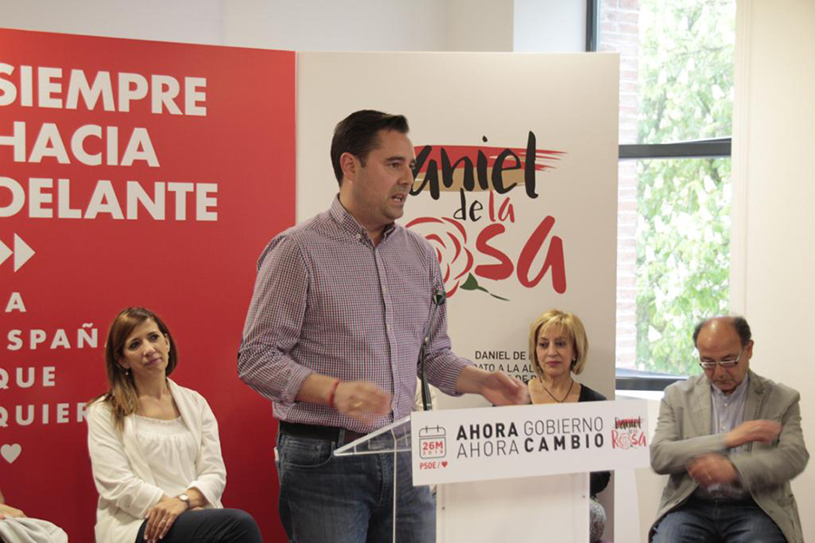 De la Rosa presenta el programa de Gobierno del PSOE a los vecinos/as del distrito Sur