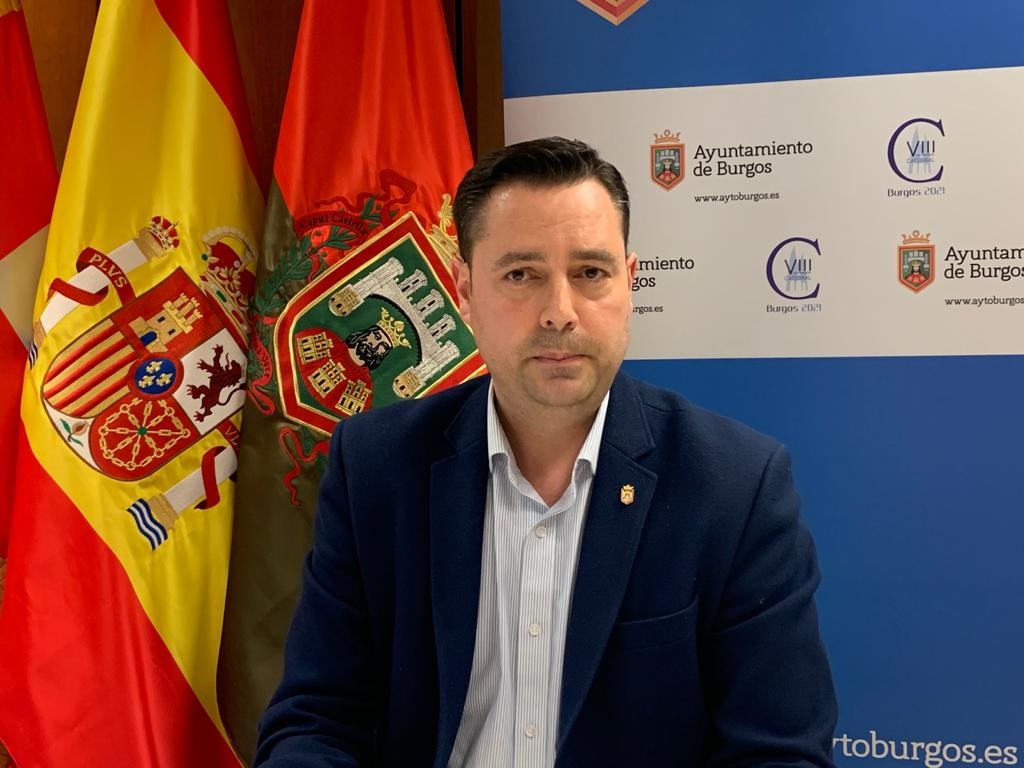 El alcalde, Daniel de la Rosa, anuncia nuevas medidas en materia de movilidad para combatir la crisis del COVID-19
